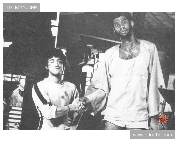 卡里姆·阿布杜尔-贾巴尔：篮球传奇与文化符号的辉煌一生